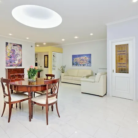 Luxury 2 Bed Flat - Close To Vatican Апартаменты Рим