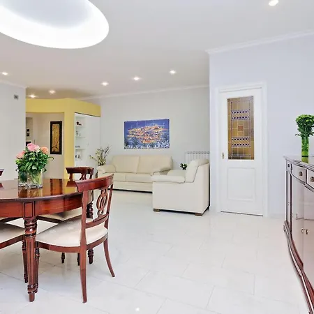 Luxury 2 Bed Flat - Close To Vatican 公寓